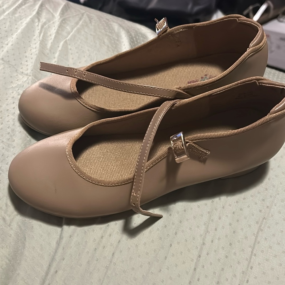 Dancing Fair Beige Tap Shoes - 6.5